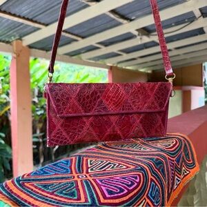 Vintage Patchwork Leather Envelope Flap Shoulder Bag Burgundy Croc Embossed